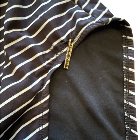 5/$25 Vince Camuto Off-Shoulder Striped One Piece - Black and White - Picture 4 of 7